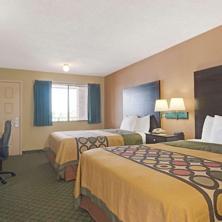 Super 8 By Wyndham Universal City Luaran gambar