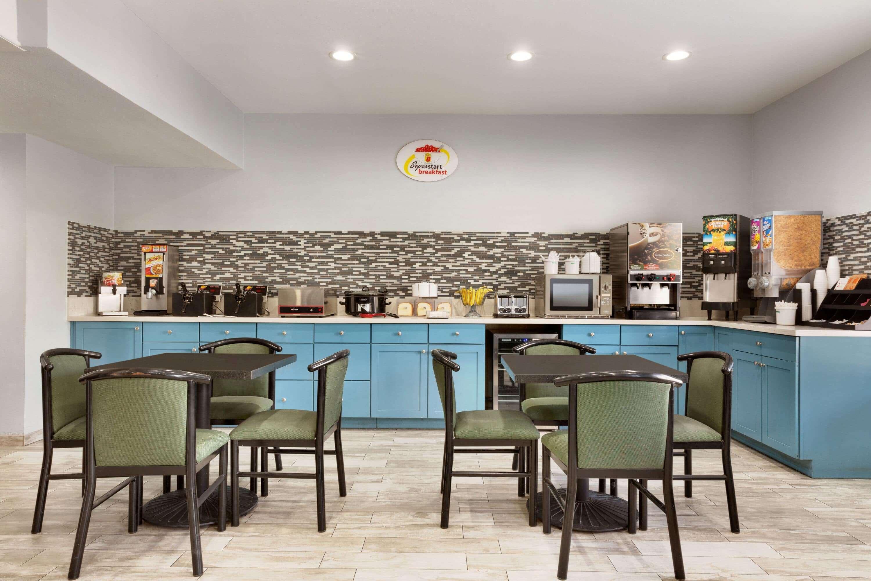 Super 8 By Wyndham Universal City Luaran gambar