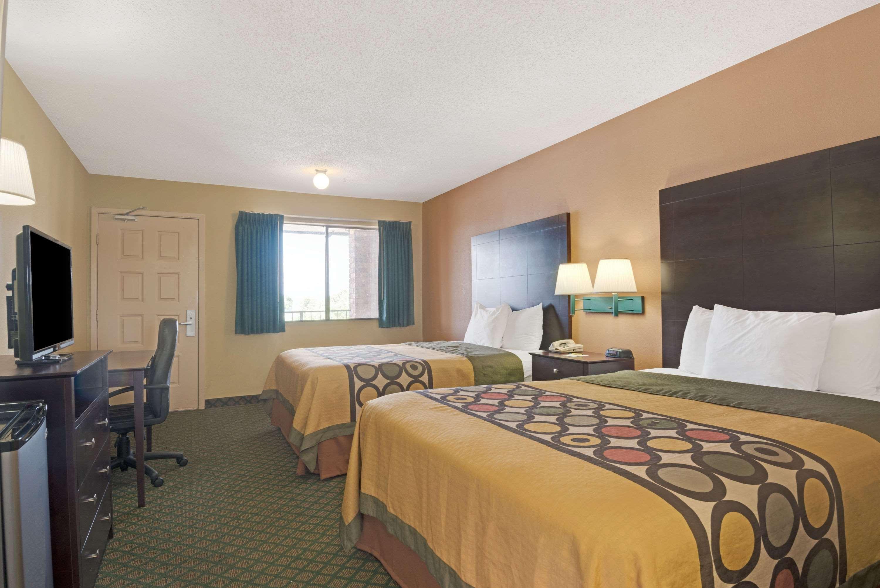 Super 8 By Wyndham Universal City Luaran gambar