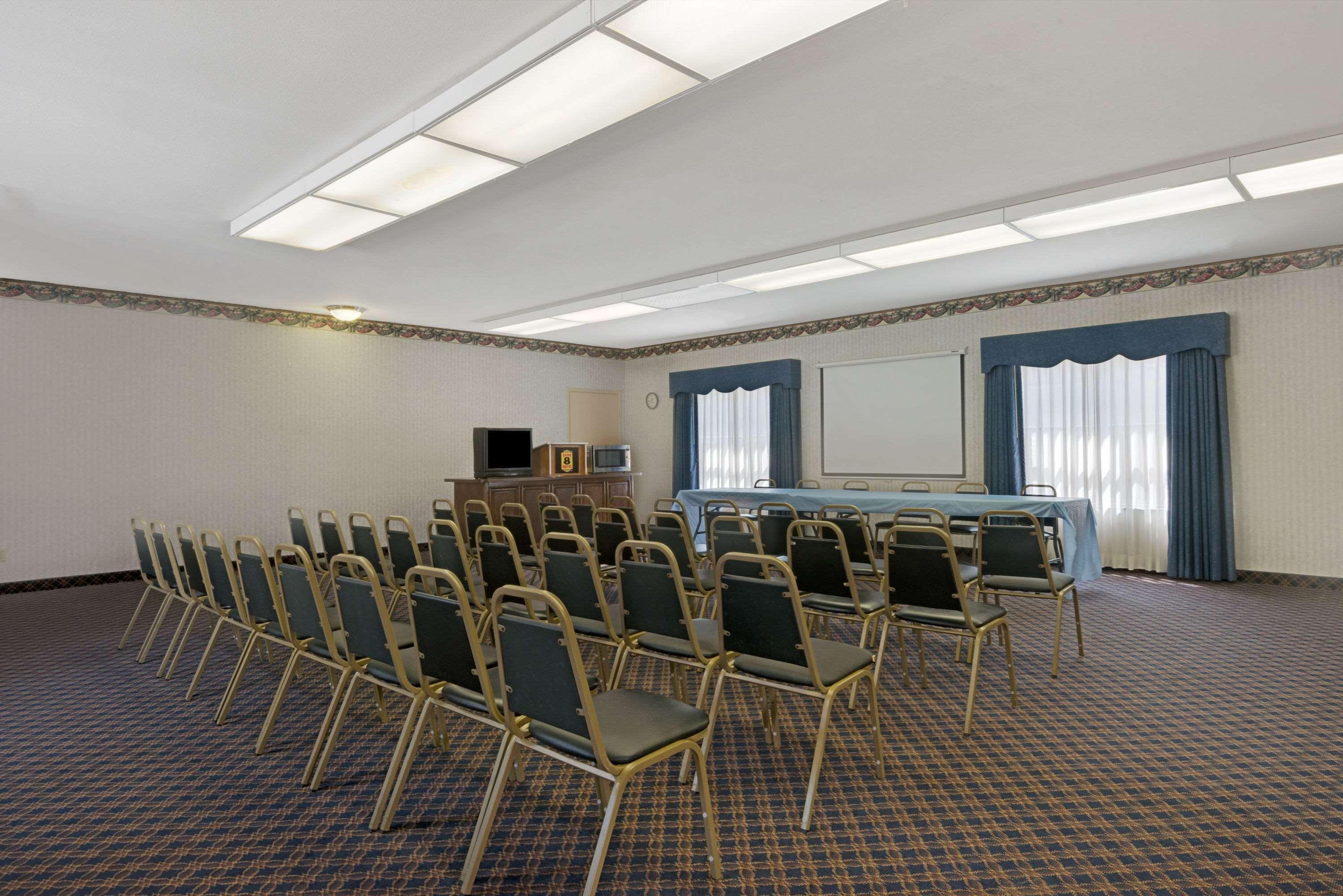 Super 8 By Wyndham Universal City Luaran gambar