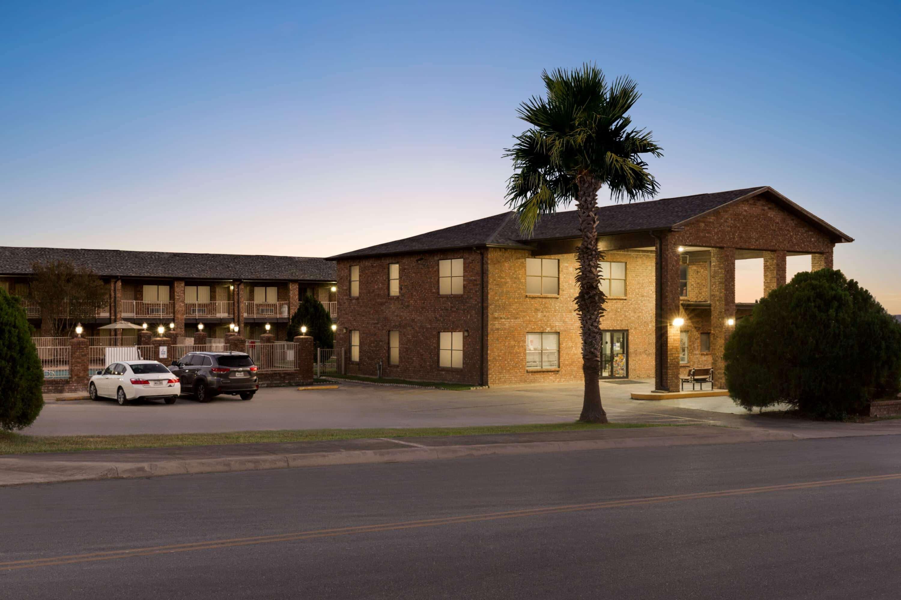 Super 8 By Wyndham Universal City Luaran gambar