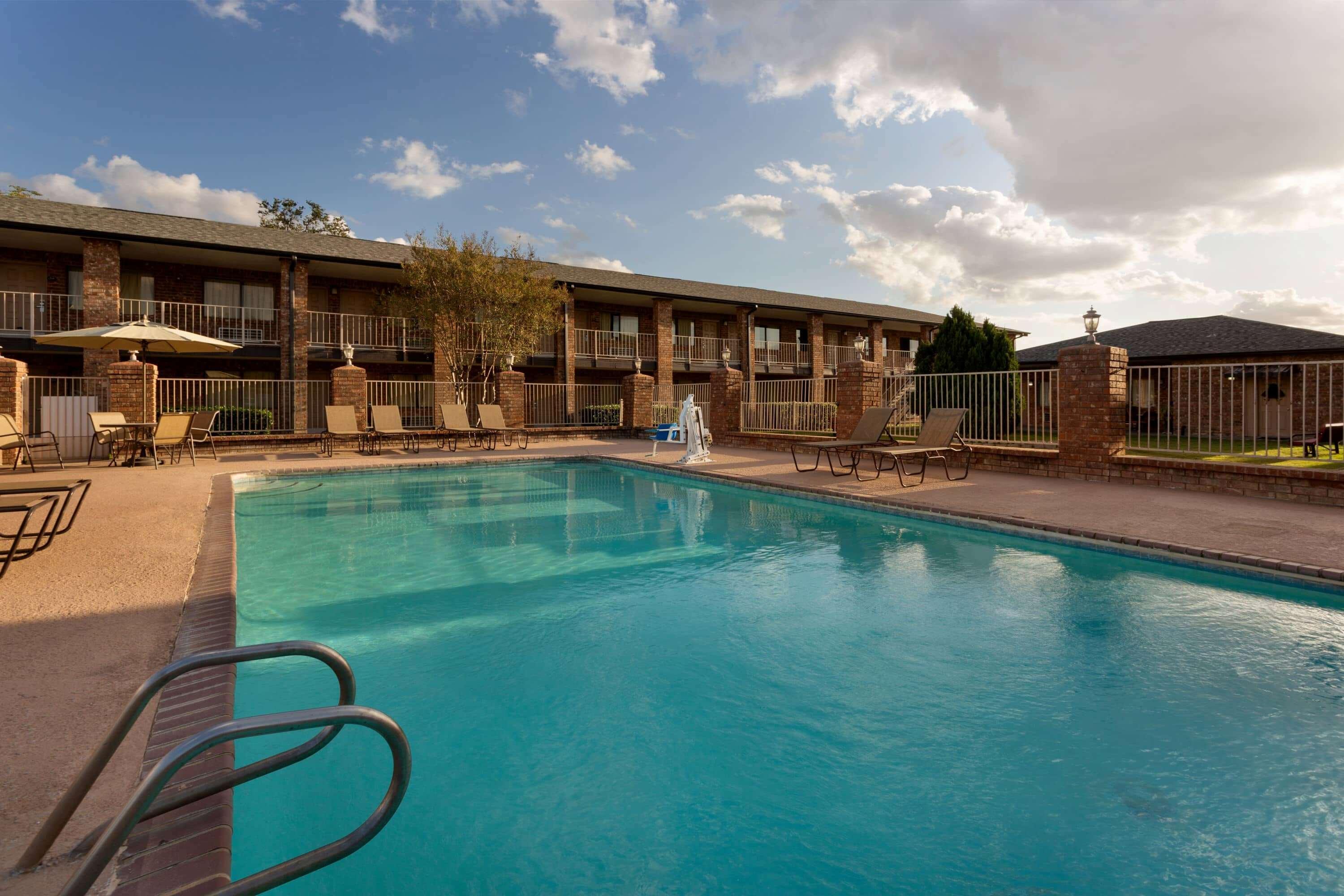 Super 8 By Wyndham Universal City Luaran gambar